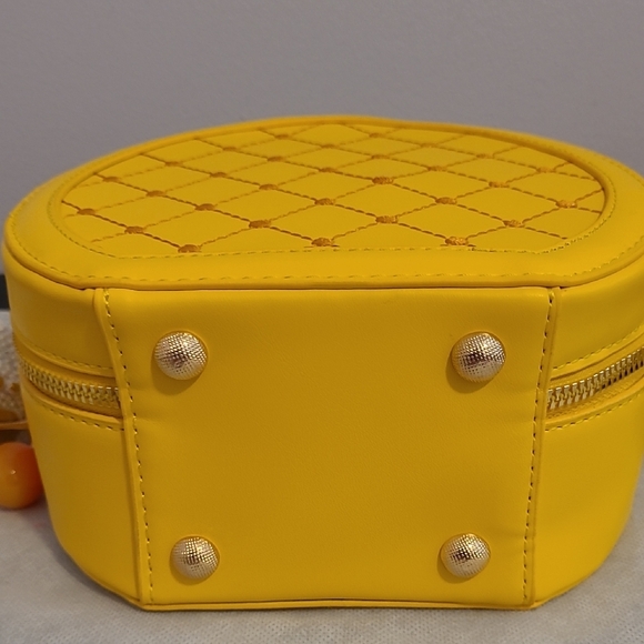 Pineapple Crossbody Bag And Wallet - Picture 7 of 8